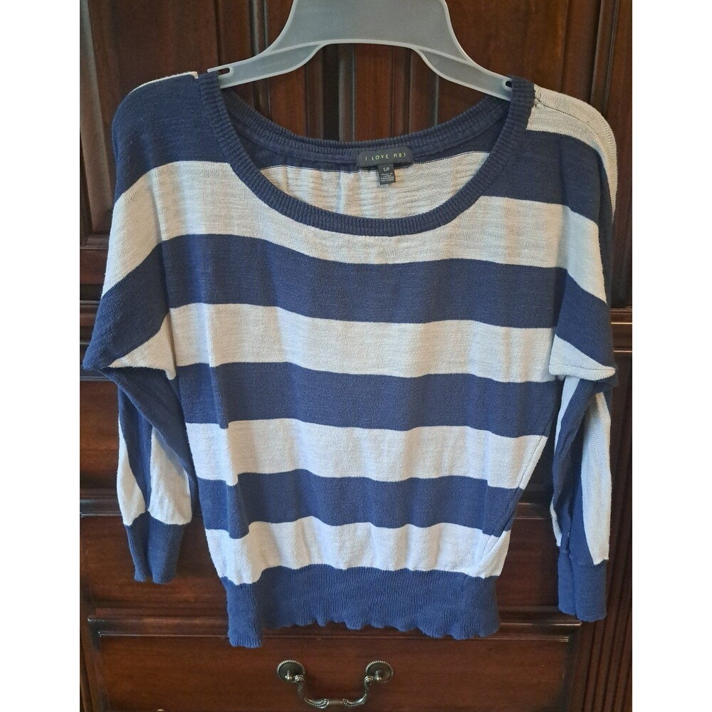 Striped quarter sleeve sweater